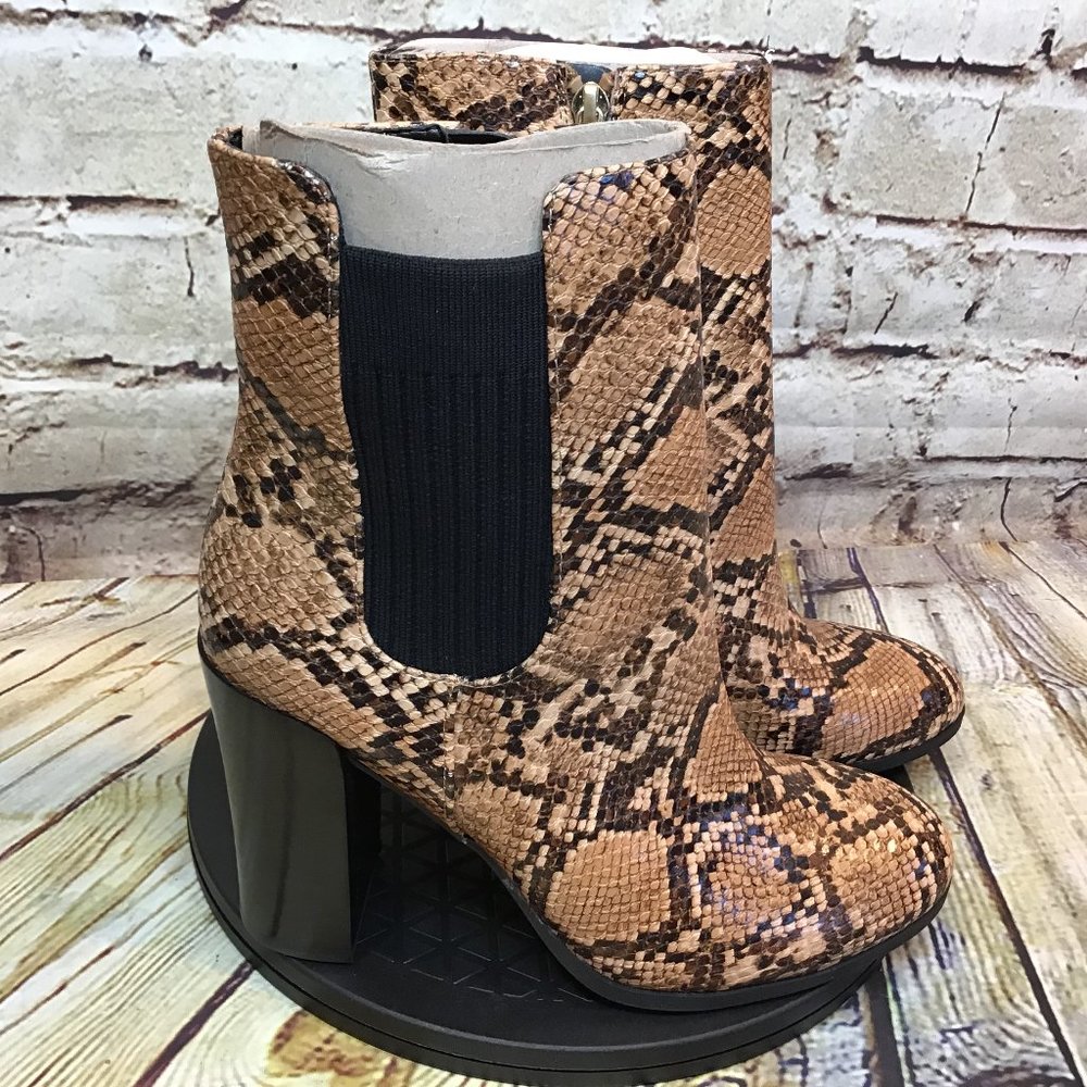 Kenneth Cole Women’s Snake Print Block Heel Ankle Justin Booties Boots Size 7M